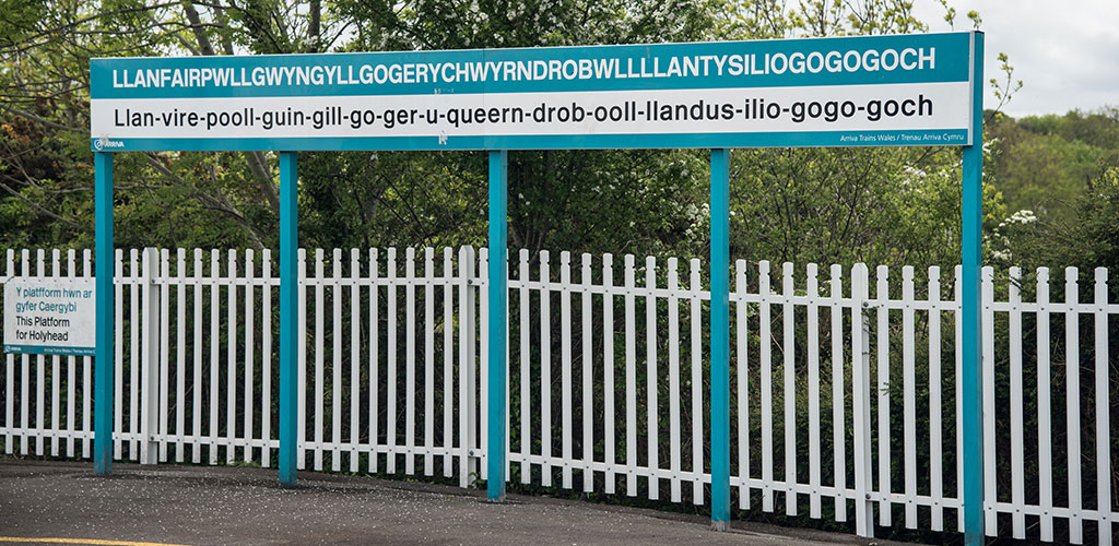 Welsh Train Sign